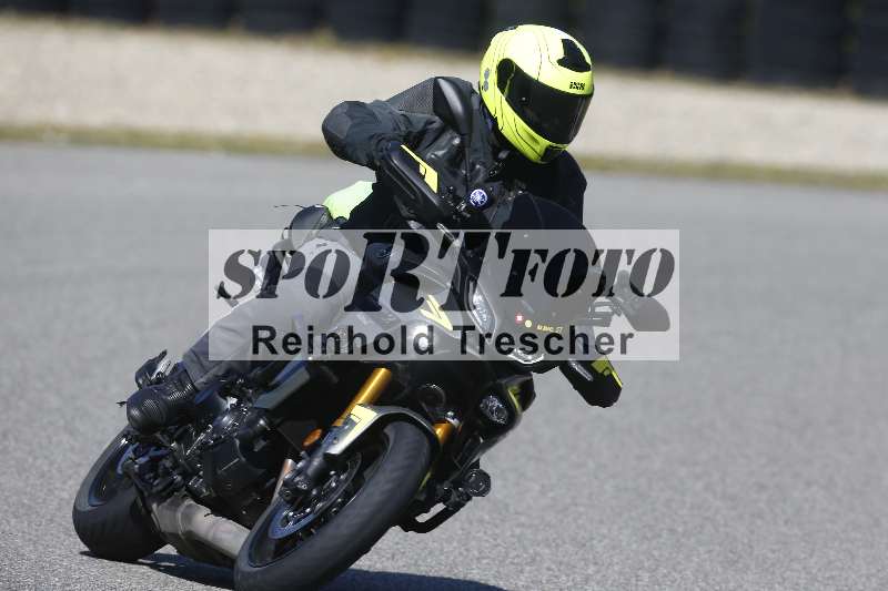 /01 02.04.2026 MAZ ADR/Gruppe gelb Gruppe gruen/57-1